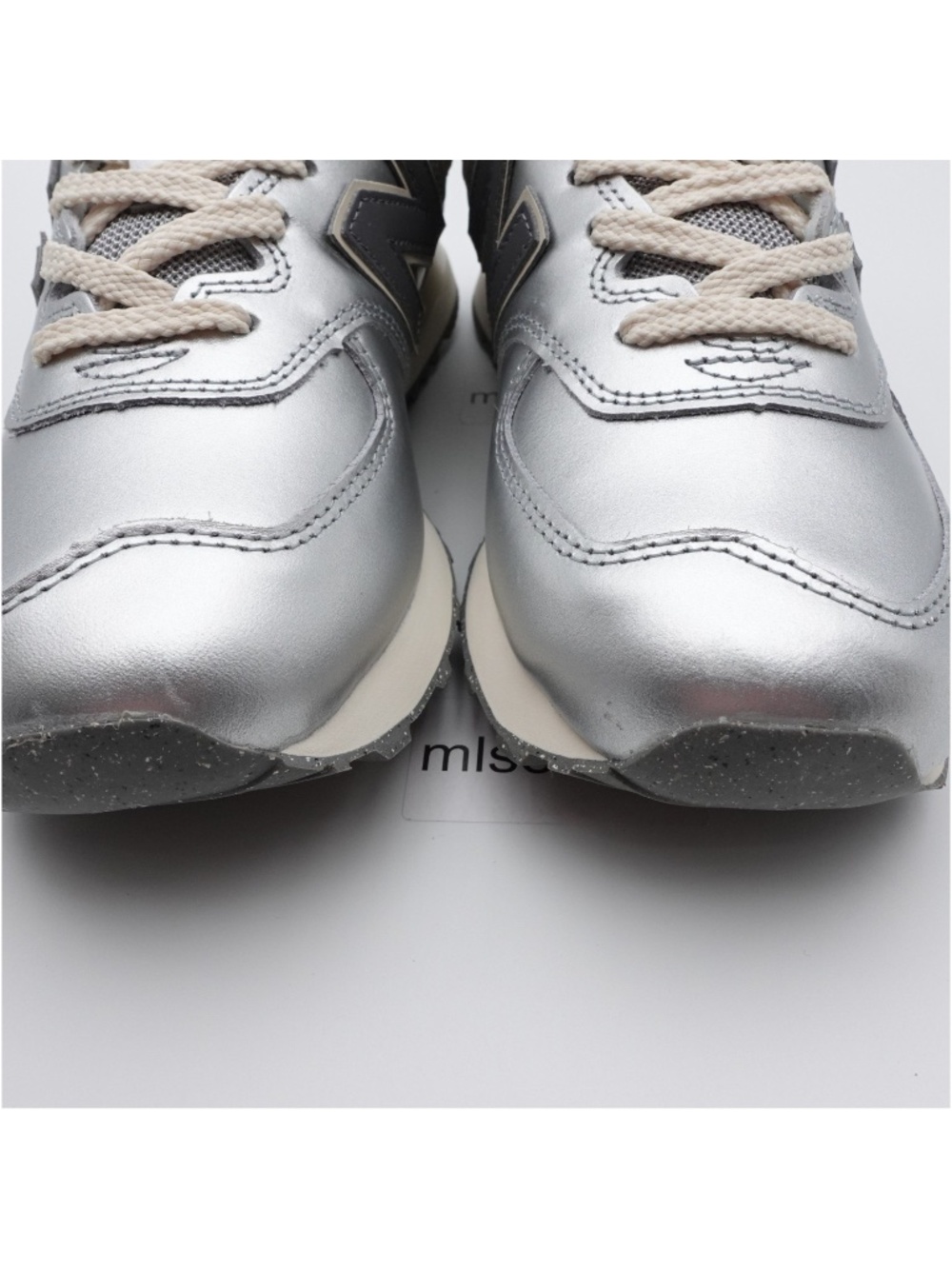 NEW Size 9 Women's New Balance 574 Leather Sneakers WL574MLG Metallic Silver - Picture 5 of 8